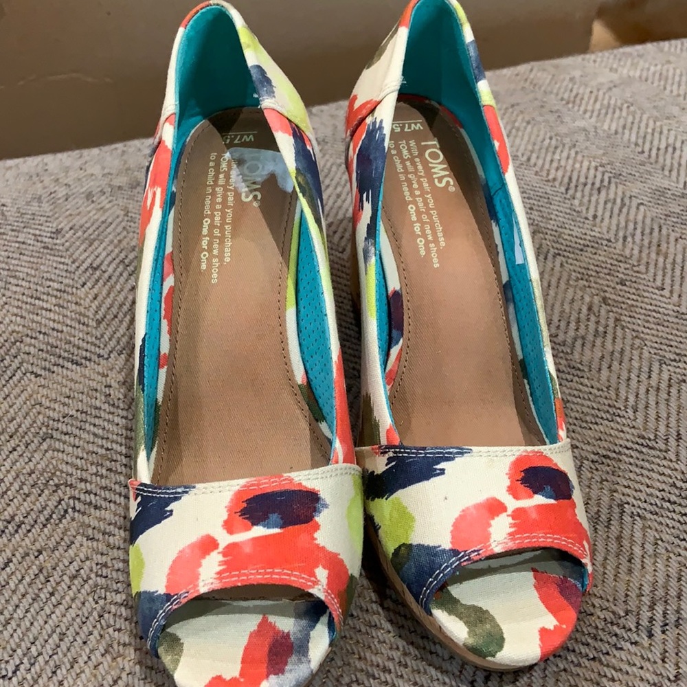 toms wedges